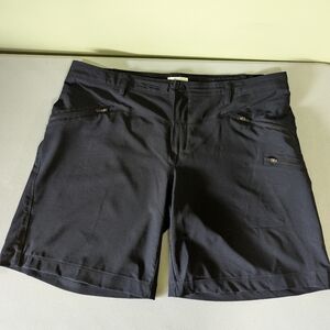Columbia Black Shorts Size 14